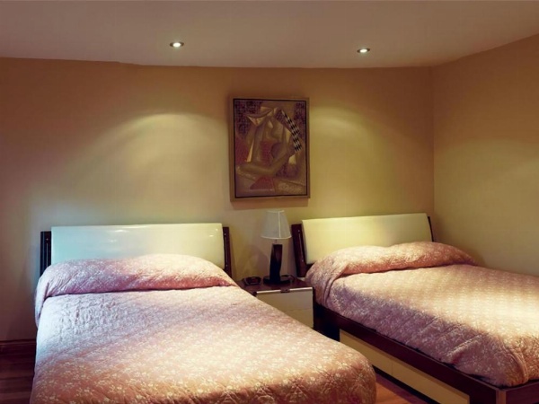 Dragon Gate Inn image 21