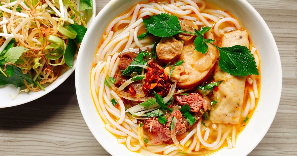 10 Mouthwatering Local Foods to Try in Toronto