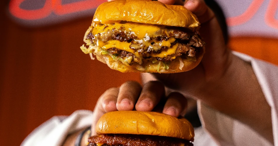10 Mouthwatering Local Foods to Try in Toronto