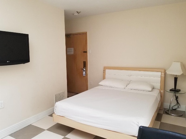 Dragon Gate Inn image 12