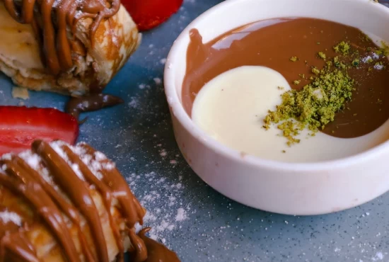 Culinary Delights in Toronto: A Foodie's Guide to Where to Eat